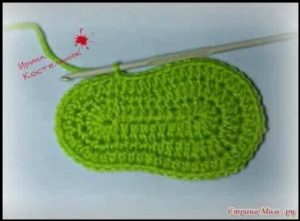 113th of Kids Wear, a photo of a shoes, crochet -know how step 3